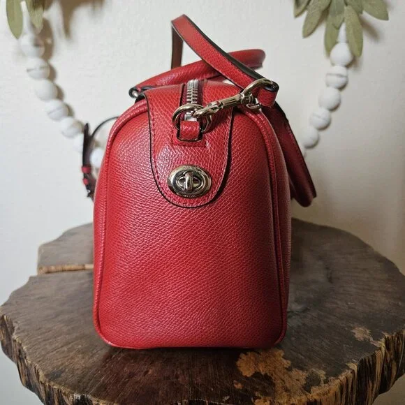 Coach x Peanuts Snoopy Mini Bennett Satchel Red F37272 NWOT Leather Bag - Picture 12 of 16